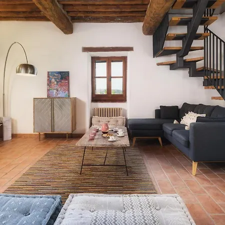 La Vecchia Pieve 8, Emma Villa *