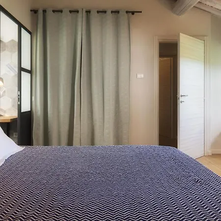 La Vecchia Pieve 8, Emma Villa *