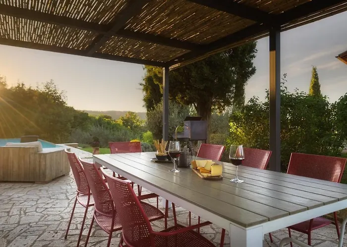 La Vecchia Pieve 8, Emma *