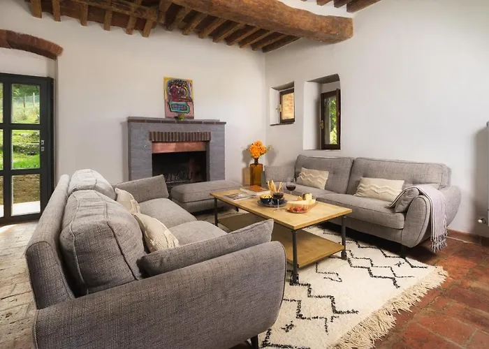 La Vecchia Pieve 8, Emma *