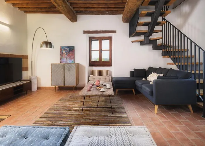 La Vecchia Pieve 8, Emma Villa *